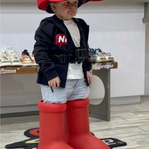 Meet your Posher, Chris